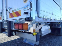 いすゞギガアルミウイング大型（10t）[写真16]