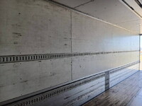 いすゞギガアルミウイング大型（10t）[写真23]