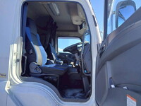 いすゞギガアルミウイング大型（10t）[写真39]