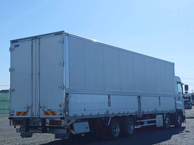 いすゞギガアルミウイング大型（10t）[写真05]