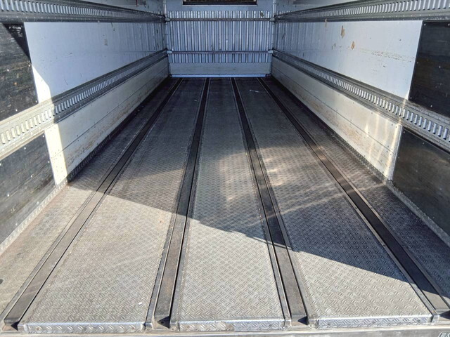 日野レンジャー冷凍車（冷蔵車）増トン（6t・8t）[写真22]