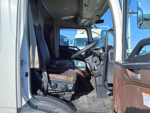 日野レンジャー冷凍車（冷蔵車）増トン（6t・8t）[写真37]