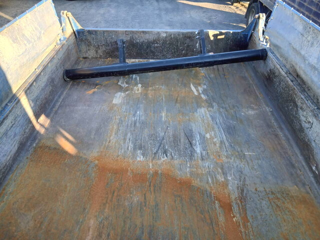 三菱ファイターダンプ中型（4t）[写真18]