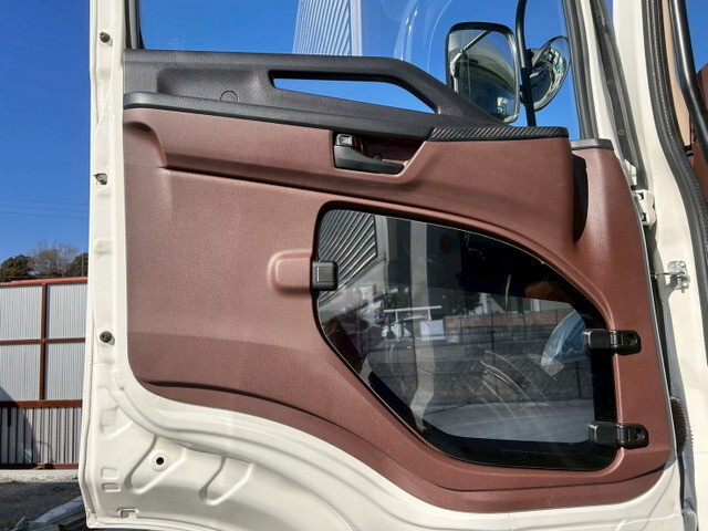 日野プロフィアアルミウイング大型（10t）[写真16]