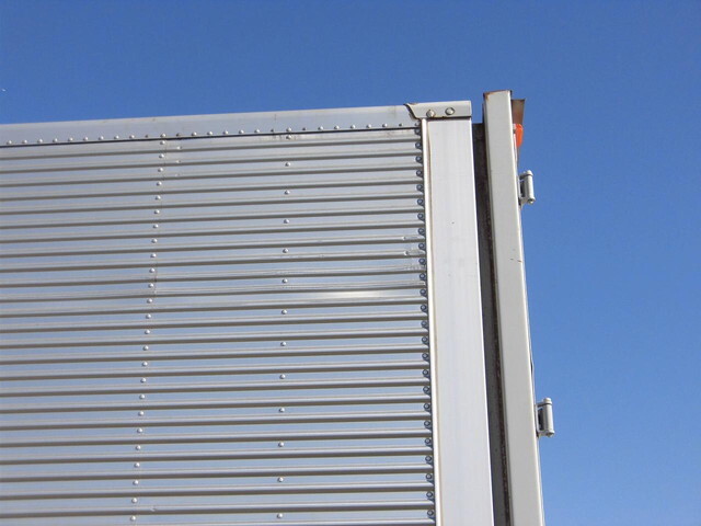 日野プロフィアアルミウイング大型（10t）[写真29]