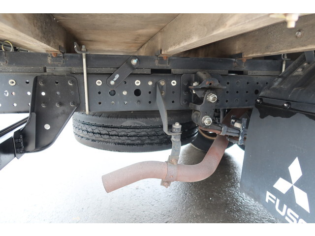 三菱ふそうキャンター平ボディ小型（2t・3t）[写真21]