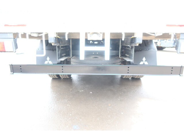 三菱ふそうキャンター平ボディ小型（2t・3t）[写真22]