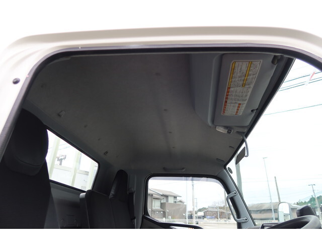 三菱ふそうキャンター平ボディ小型（2t・3t）[写真30]