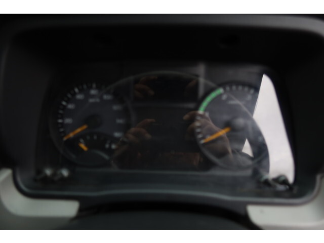 三菱ふそうキャンター平ボディ小型（2t・3t）[写真33]