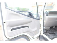 三菱ふそうキャンター平ボディ小型（2t・3t）[写真39]