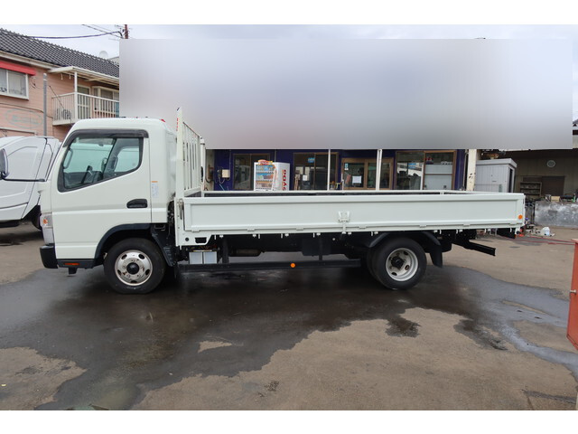 三菱ふそうキャンター平ボディ小型（2t・3t）[写真04]