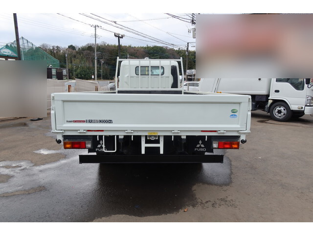 三菱ふそうキャンター平ボディ小型（2t・3t）[写真05]