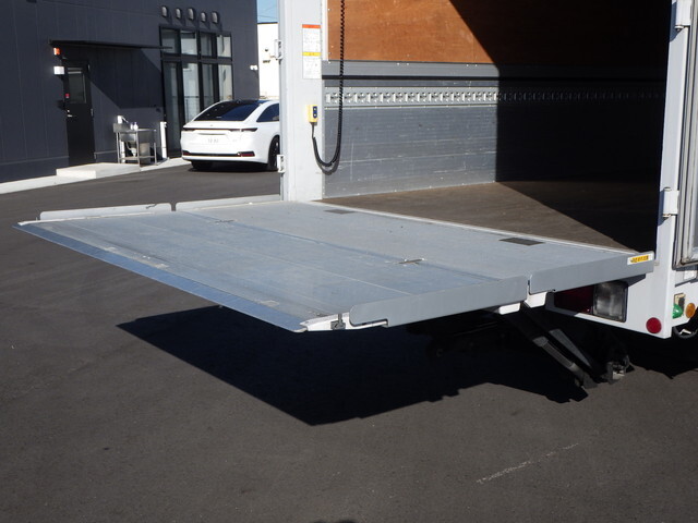 日野レンジャーアルミウイング中型（4t）[写真11]