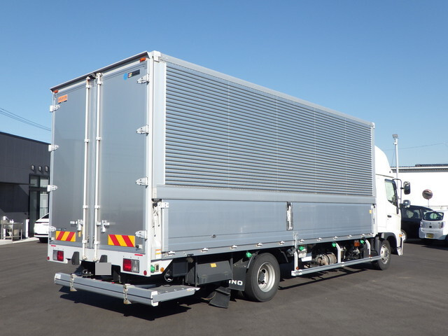 日野レンジャーアルミウイング中型（4t）[写真02]