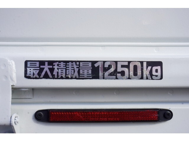 トヨタトヨエース平ボディ小型（2t・3t）[写真17]