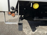 いすゞフォワード平ボディ中型（4t）[写真24]