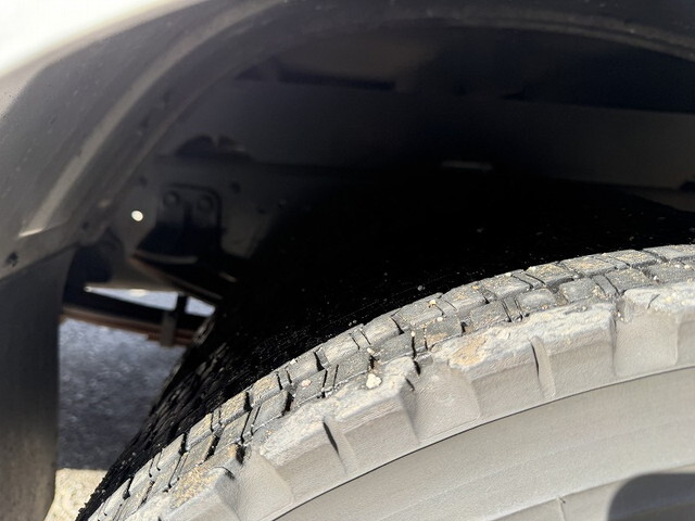 いすゞフォワード平ボディ中型（4t）[写真26]