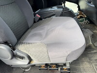 いすゞフォワード平ボディ中型（4t）[写真31]