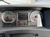 いすゞフォワード平ボディ中型（4t）[写真38]