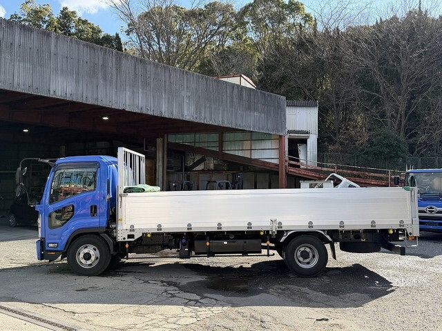 いすゞフォワード平ボディ中型（4t）[写真04]