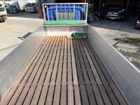 いすゞフォワード平ボディ中型（4t）[写真09]