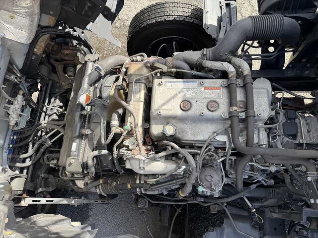 日野レンジャー平ボディ中型（4t）[写真12]