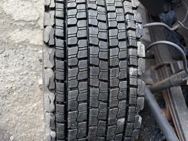 日野レンジャー平ボディ中型（4t）[写真16]