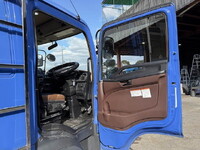 日野レンジャー平ボディ中型（4t）[写真30]