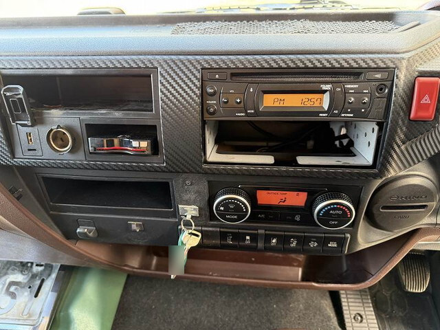 日野レンジャー平ボディ中型（4t）[写真35]