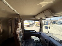 日野レンジャー平ボディ中型（4t）[写真40]