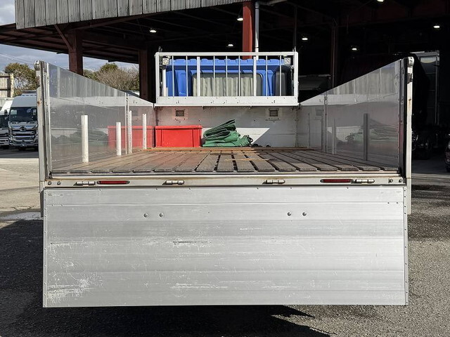 日野レンジャー平ボディ中型（4t）[写真07]