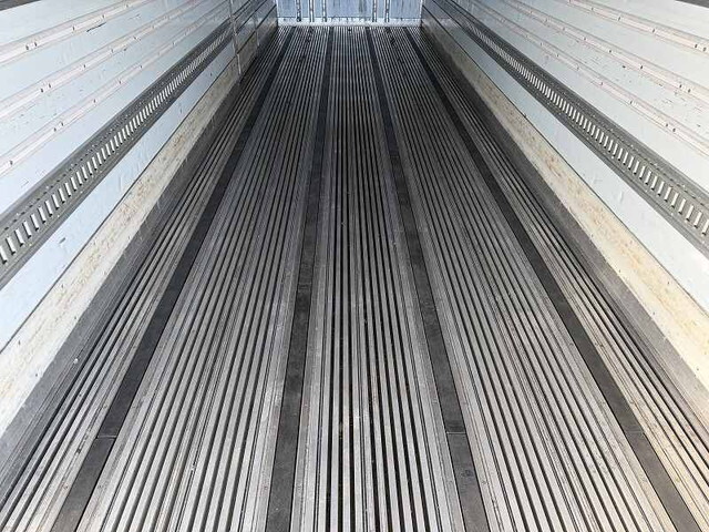 いすゞギガ冷凍車（冷蔵車）大型（10t）[写真13]