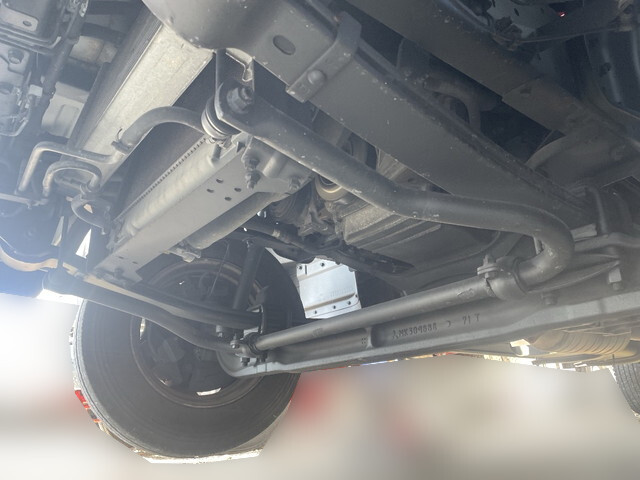 三菱ふそうキャンタークレーン4段小型（2t・3t）[写真23]