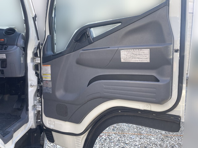 三菱ふそうキャンタークレーン4段小型（2t・3t）[写真29]