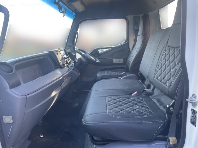 三菱ふそうキャンタークレーン4段小型（2t・3t）[写真30]