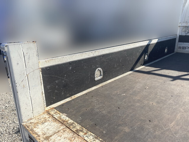 トヨタトヨエース平ボディ小型（2t・3t）[写真10]