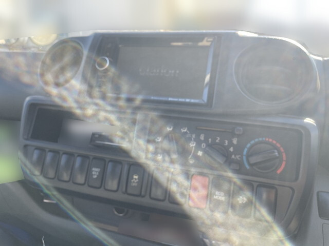 トヨタトヨエース平ボディ小型（2t・3t）[写真32]