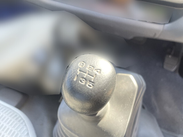 トヨタトヨエース平ボディ小型（2t・3t）[写真34]