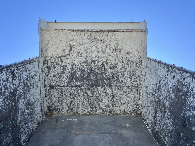 いすゞエルフ深ダンプ（土砂禁ダンプ）小型（2t・3t）[写真12]