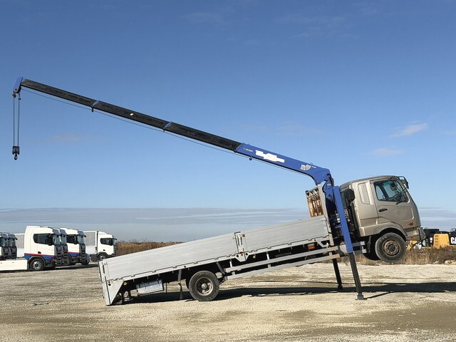 三菱ふそうファイターセルフクレーン4段増トン（6t・8t）[写真05]