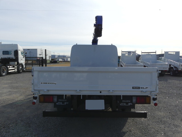 いすゞエルフクレーン3段小型（2t・3t）[写真02]