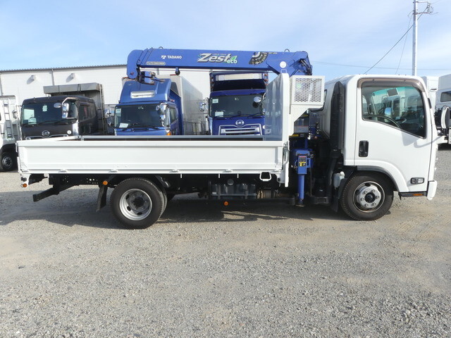 いすゞエルフクレーン3段小型（2t・3t）[写真04]