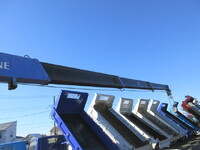 三菱ふそうキャンターセルフクレーン4段小型（2t・3t）[写真14]