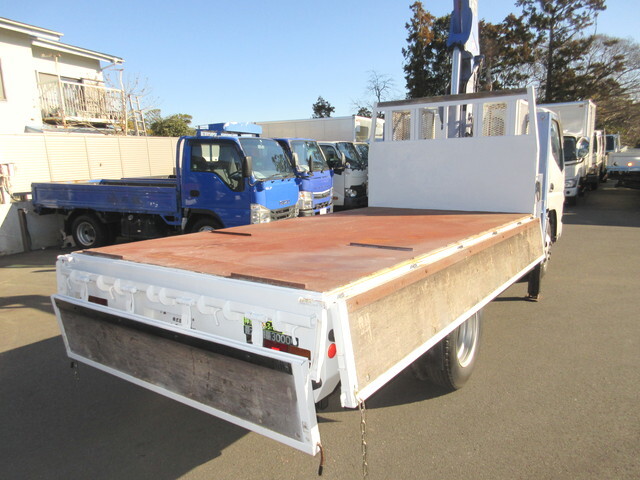 三菱ふそうキャンターセルフクレーン4段小型（2t・3t）[写真17]