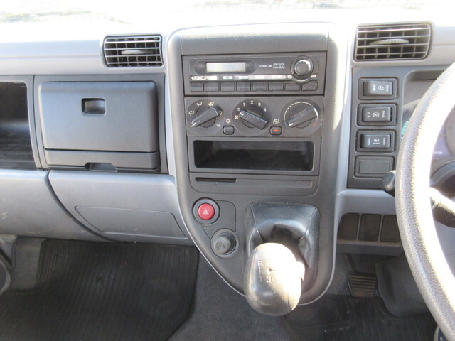 三菱ふそうキャンターセルフクレーン4段小型（2t・3t）[写真24]