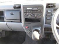 三菱ふそうキャンターセルフクレーン4段小型（2t・3t）[写真25]