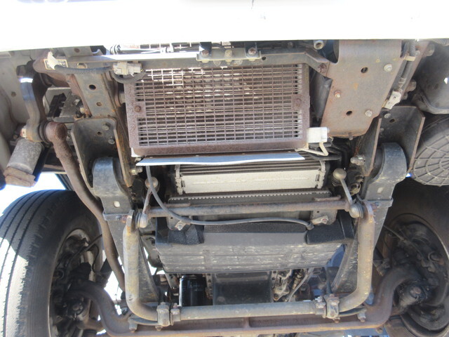 三菱ふそうキャンターセルフクレーン4段小型（2t・3t）[写真36]