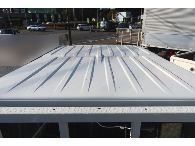 いすゞエルフダブルキャブ（Wキャブ）小型（2t・3t）[写真12]