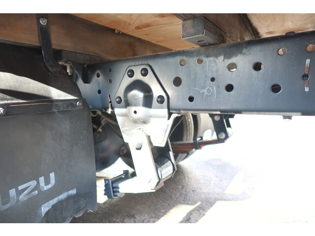 いすゞエルフダブルキャブ（Wキャブ）小型（2t・3t）[写真16]