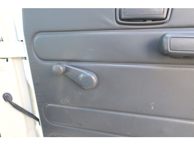 いすゞエルフダブルキャブ（Wキャブ）小型（2t・3t）[写真21]